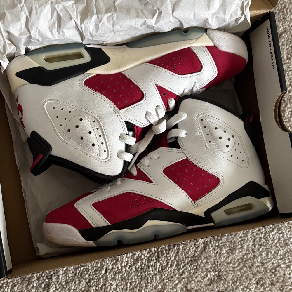 Red and White High-Top Air Jordan’s 6 retro ( GS) size 4,5 Y